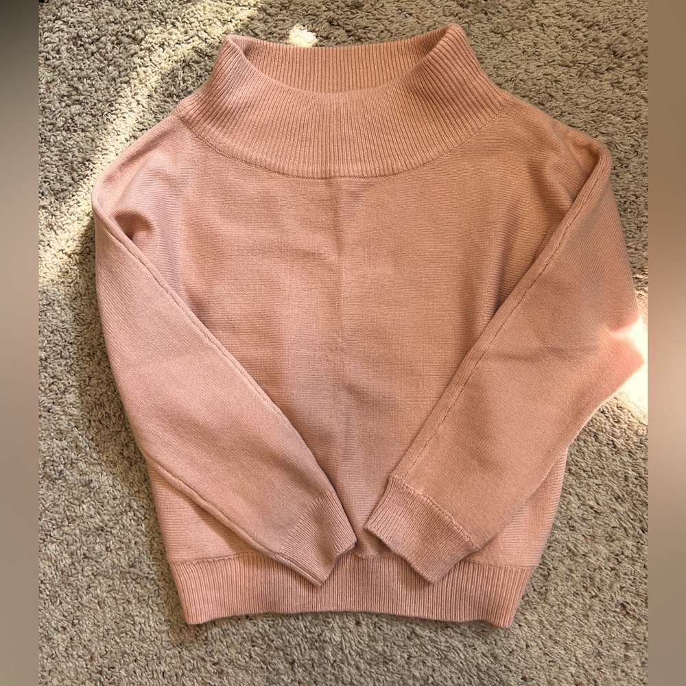 LoveTree light peach sweater. 3/4 length sleeves and unique collar. Size Med